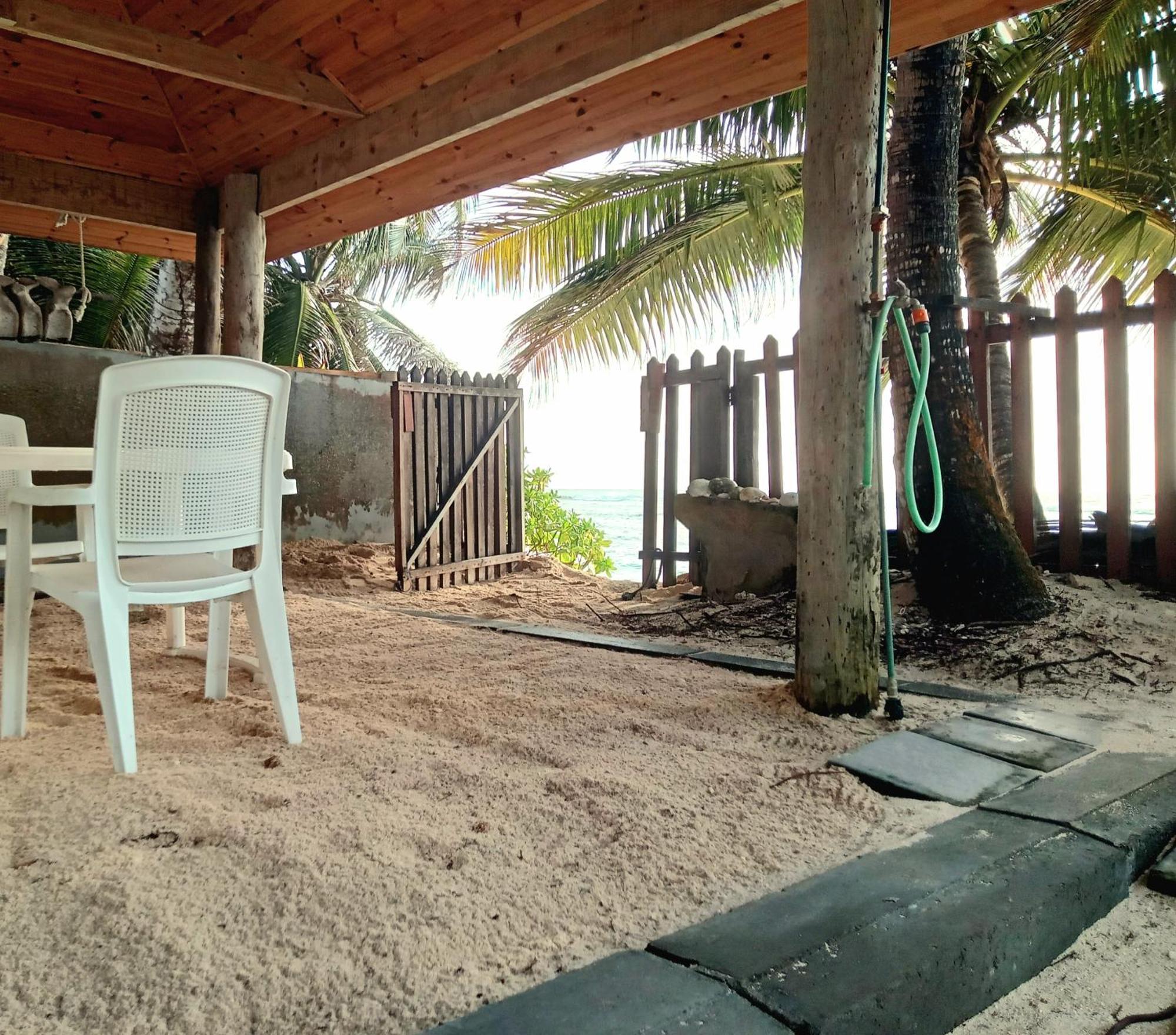 Roz A Mer - Beach Apartment Takamaka Luaran gambar